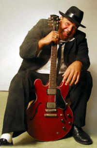 Buddy Knox & his 335 Gibson Photo 'Shot by Jake'
